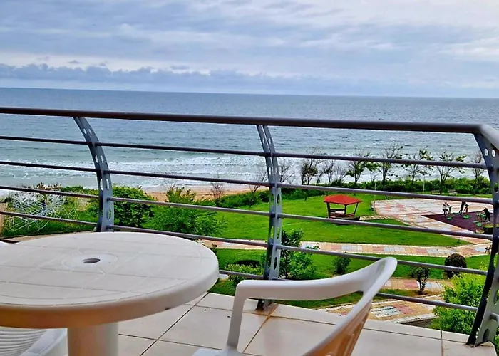 амон ра * プリモルスコ